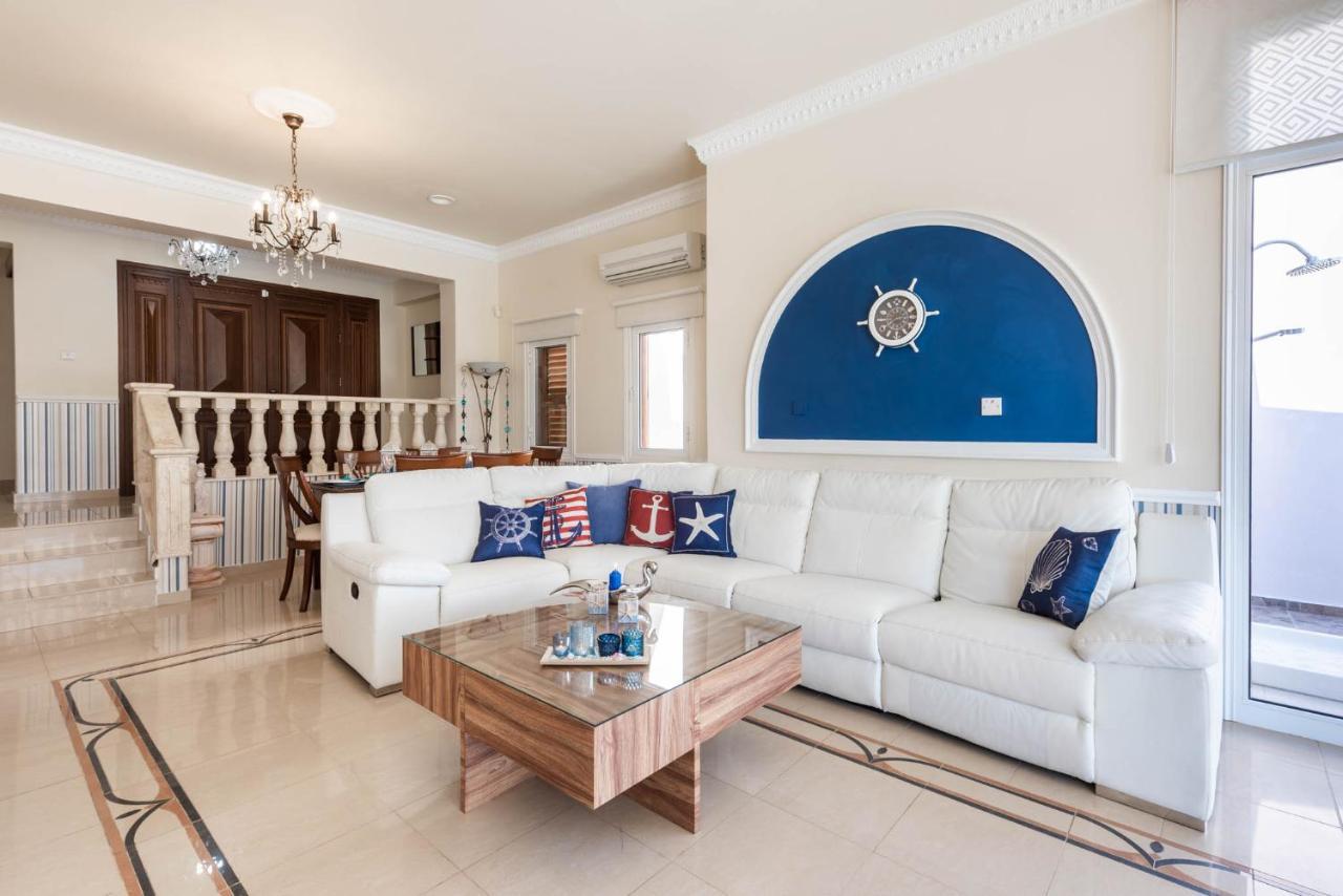 Tequila Sunrise By Ezoria Villas Coral Bay Exterior photo